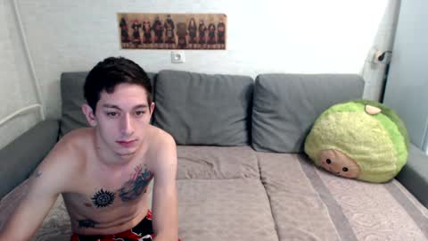 Snapshot of vikimax69 chatting on December 18, 3:55 pm max-and-nika online show from December 18, 3:55 pm