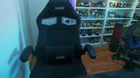 Snapshot of vikingcock__ chatting on February 19, 4:47 pm vikingc0ck online show from February 19, 4:47 pm