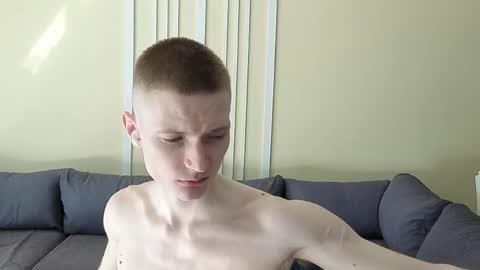 Max online show from March 20, 11:15 am