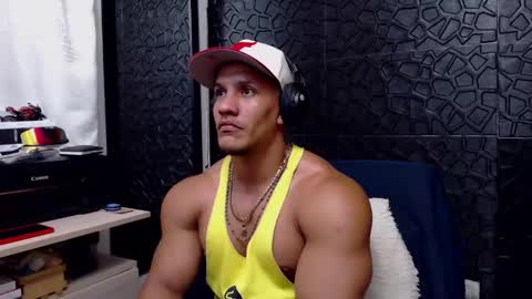 Viktor Herrera online show from February 25, 8:30 pm