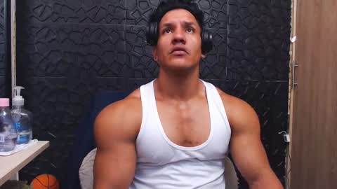 Viktor Herrera online show from October 20, 3:01 pm