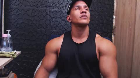 Viktor Herrera online show from November 6, 5:47 pm