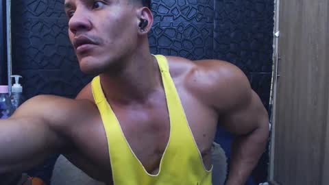 Viktor Herrera online show from November 22, 5:12 pm