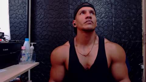 Viktor Herrera online show from February 13, 4:47 pm