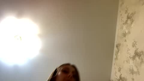 Snapshot of viktoria9898 chatting on January 9, 11:56 pm Sweett online show from January 9, 11:56 pm