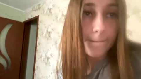 Snapshot of viktoria9898 chatting on January 30, 10:29 am Sweett online show from January 30, 10:29 am