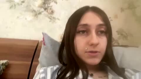 Snapshot of viktoria9898 chatting on March 11, 6:00 am Sweett online show from March 11, 6:00 am