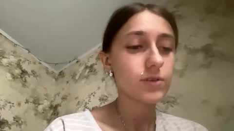 Snapshot of viktoria9898 chatting on October 21, 11:11 am Sweett online show from October 21, 11:11 am