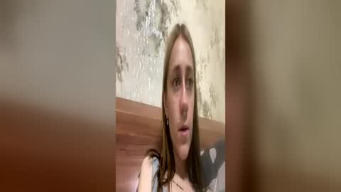 Snapshot of viktoria9898 chatting on June 16, 2:14 am Sweett online show from June 16, 2:14 am