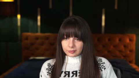 Snapshot of viktoria_storm chatting on December 13, 9:52 pm Alisa online show from December 13, 9:52 pm