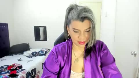 VIKY ADAMS online show from December 15, 12:37 am