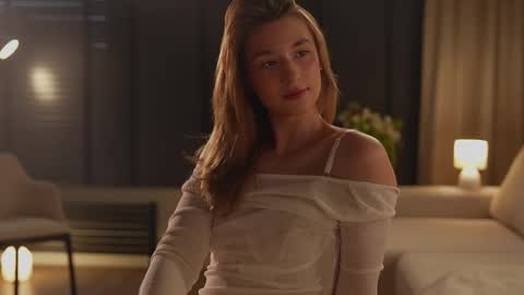 Lana online show from November 18, 9:47 am