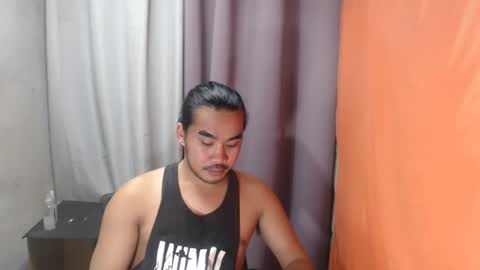 Snapshot of vin_17 chatting on January 30, 5:49 pm Call me Marvin online show from January 30, 5:49 pm