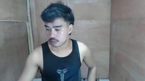 Snapshot of vin_17 chatting on February 15, 2:41 am Call me Marvin online show from February 15, 2:41 am