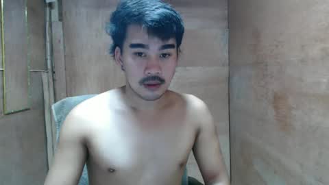 Snapshot of vin_17 chatting on April 20, 8:39 am Call me Marvin online show from April 20, 8:39 am