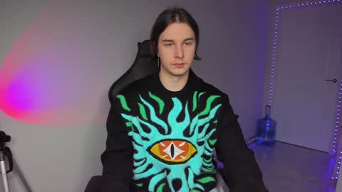 Snapshot of vincent__strong chatting on December 16, 1:32 pm Vincent Strong online show from December 16, 1:32 pm