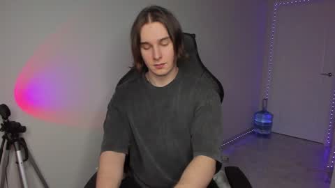 Snapshot of vincent__strong chatting on January 15, 2:24 pm Vincent Strong online show from January 15, 2:24 pm