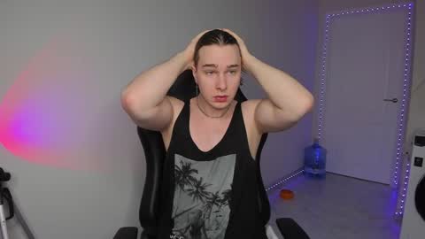 Snapshot of vincent__strong chatting on January 22, 7:57 am Vincent Strong online show from January 22, 7:57 am