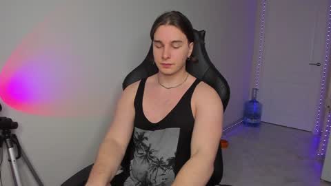 Snapshot of vincent__strong chatting on January 25, 2:25 pm Vincent Strong online show from January 25, 2:25 pm