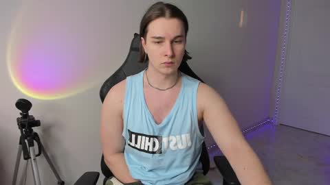 Snapshot of vincent__strong chatting on February 16, 1:38 pm Vincent Strong online show from February 16, 1:38 pm