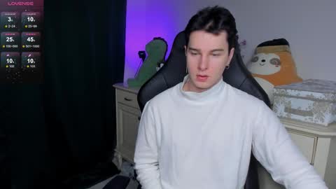 Vincent Strong online show from December 14, 1:44 am