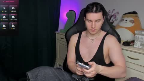 Vincent Strong online show from December 21, 1:40 pm