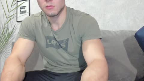 Snapshot of vincent_o chatting on December 22, 2:16 pm Vincent. uncut 18cm online show from December 22, 2:16 pm