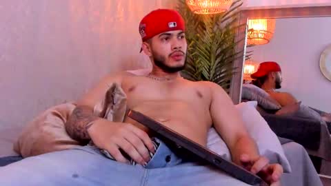 Vincent online show from September 24, 3:43 am