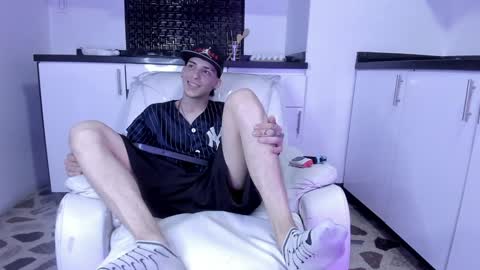 Snapshot of vincenthunter chatting on January 13, 10:45 pm Vincent online show from January 13, 10:45 pm