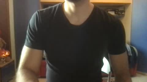 Snapshot of vincenzosicyli chatting on November 5, 10:48 am vic online show from November 5, 10:48 am