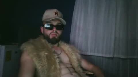 Snapshot of viniciuscr chatting on March 22, 7:12 am viniciuscr online show from March 22, 7:12 am