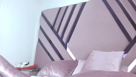 vinitryjhonson online show from January 6, 1:09 am