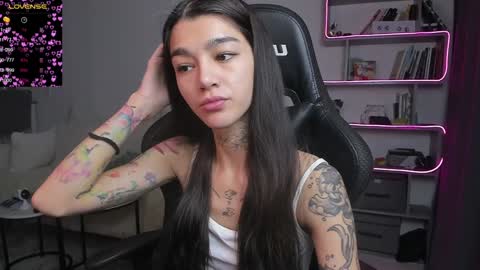 vinkitinkii online show from January 19, 6:53 am