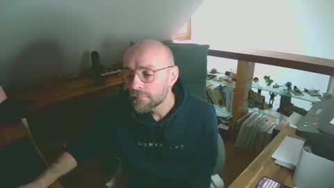 Snapshot of vins7451 chatting on February 26, 2:57 pm vins online show from February 26, 2:57 pm