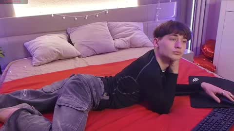 Vinsant online show from April 16, 8:04 am