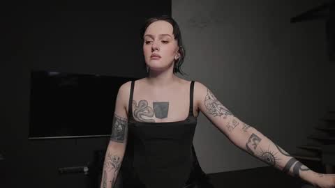 Diva Silvia online show from March 2, 2:10 pm