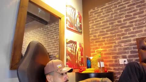 ---Vinzen--- online show from October 25, 4:31 am