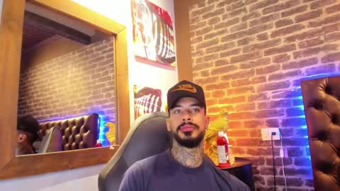 ---Vinzen--- online show from November 12, 4:13 am