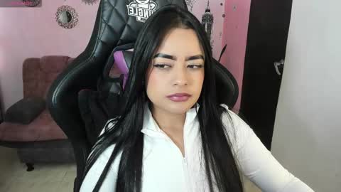 Daniela online show from November 25, 2:50 pm