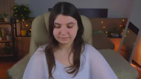 Snapshot of viola__shy chatting on May 13, 9:00 pm Viola online show from May 13, 9:00 pm