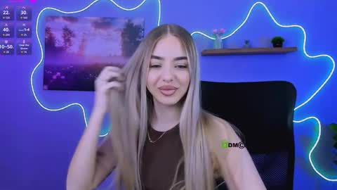 viola_sweet_ online show from May 30, 9:06 am