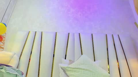 violeet_gray online show from July 13, 11:35 am