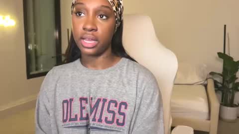 Fantasy Black Girl online show from February 11, 5:37 am