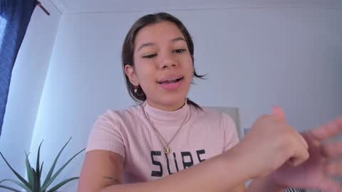 Violet online show from January 31, 1:23 pm