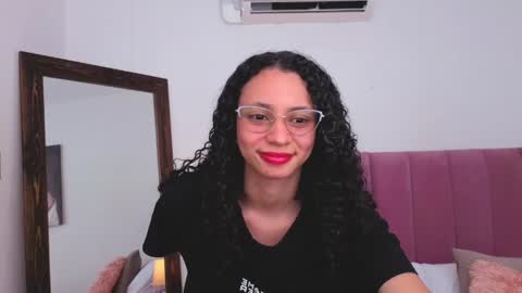 violet__15 online show from June 3, 2:33 pm