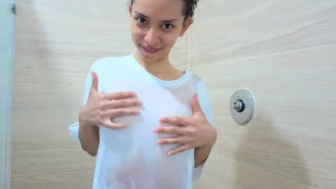 Snapshot of violet__15 chatting on July 11, 12:19 pm violet__15 online show from July 11, 12:19 pm