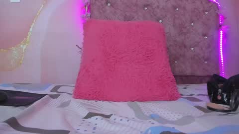 violet__taylor_ online show from March 28, 2:55 am