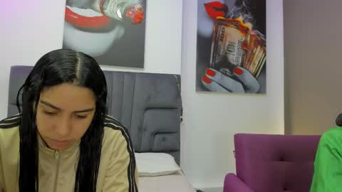 Violet and Myers online show from October 11, 11:42 am