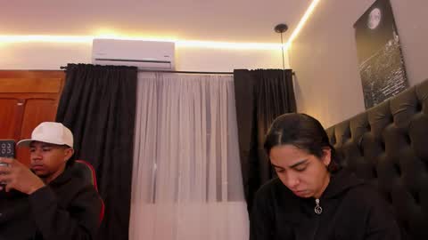 Violet and Myers online show from November 29, 11:24 am