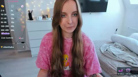 Violet online show from March 13, 1:07 pm